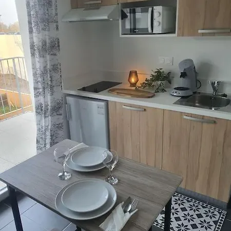 Studio, Balcon, Parking, Commerces & Transports Apartmán *