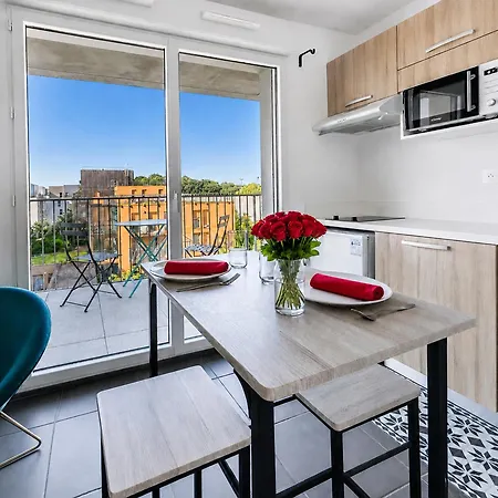 Studio, Balcon, Parking, Commerces & Transports Apartament Nantes