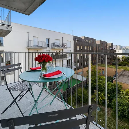 Studio, Balcon, Parking, Commerces & Transports * Nantes