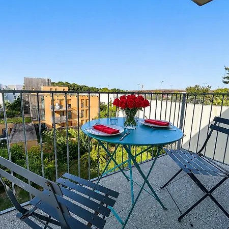아파트 Studio, Balcon, Parking, Commerces & Transports