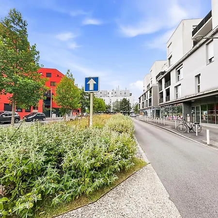 Studio, Balcon, Parking, Commerces & Transports 아파트